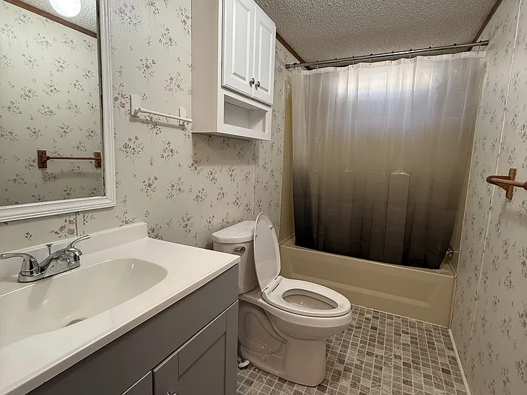 Secondary Bath