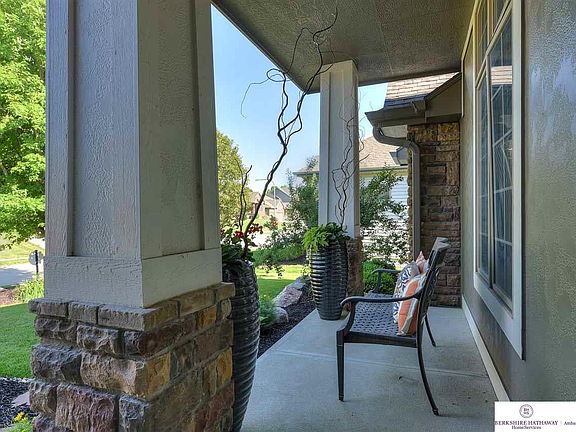 3rd image of 626 S 196th Ave