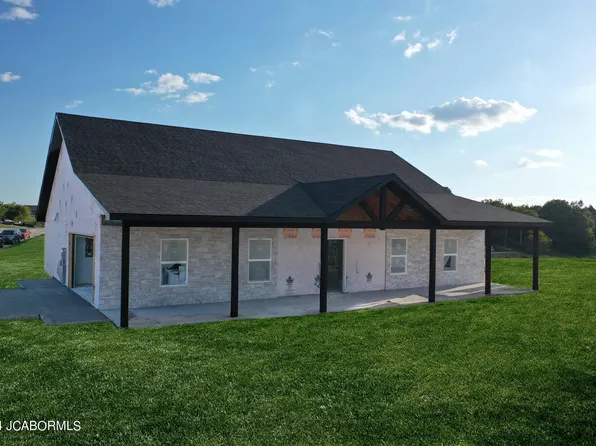 718 Vine Dr, Holts Summit, MO 65043