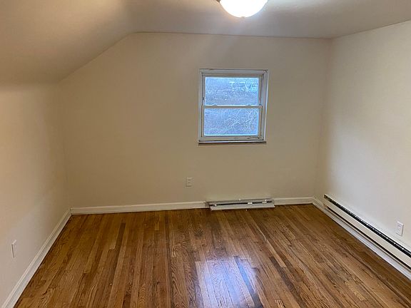 3rd image of 223 Marion Ave APT C