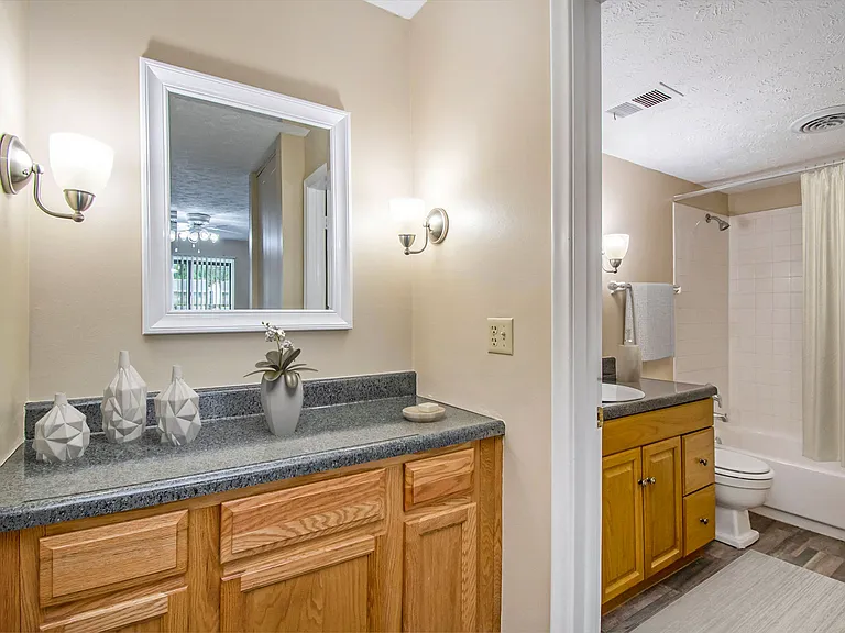 Park Place Apartments — Photo 8