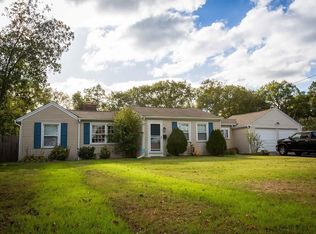 281 Maple St, Warwick, RI 02888