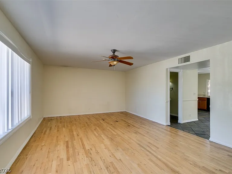 3318 China Dr — Photo 5