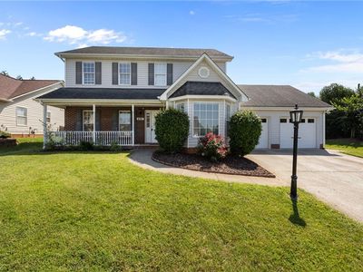 697 Retford Park Ln, Kernersville, NC, 27284