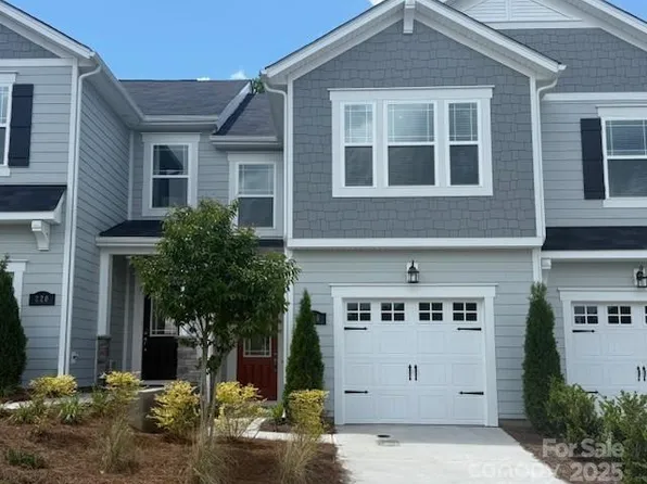 216 Laura Elizabeth Ln, Clover, SC 29710