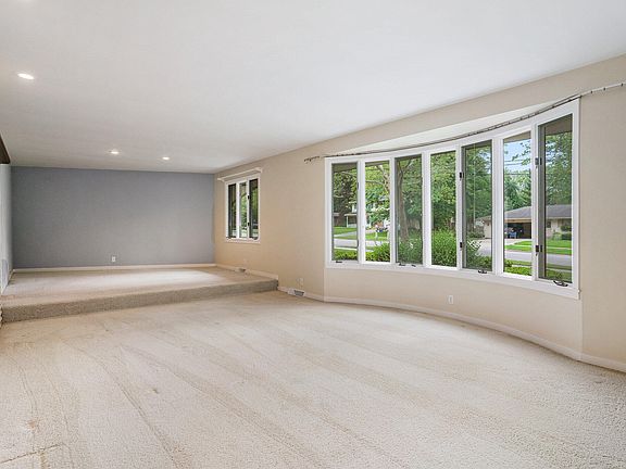 5th image of 1181 Euna Vista Dr