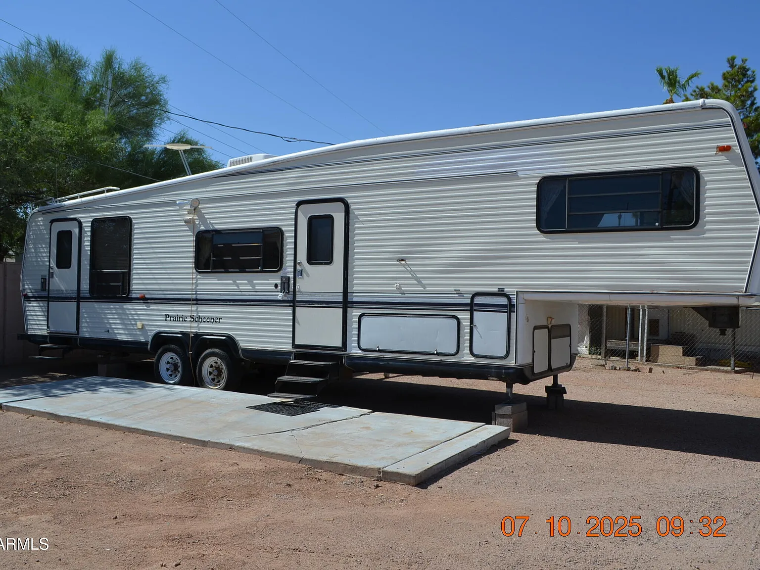 1 bed, 1.0 bath, 400 sqft, $900 — Photo 2