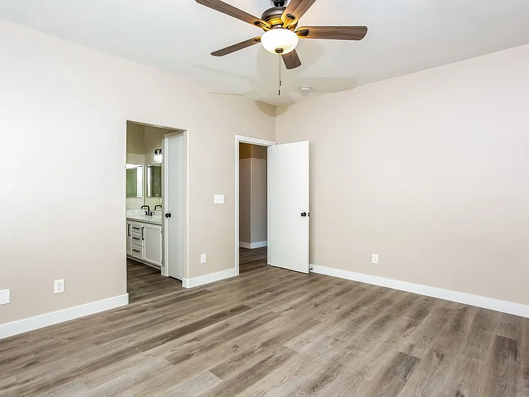 3555 April Springs St — Photo 9