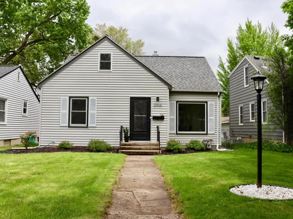 2905 Georgia Ave S, Saint Louis Park, MN 55426