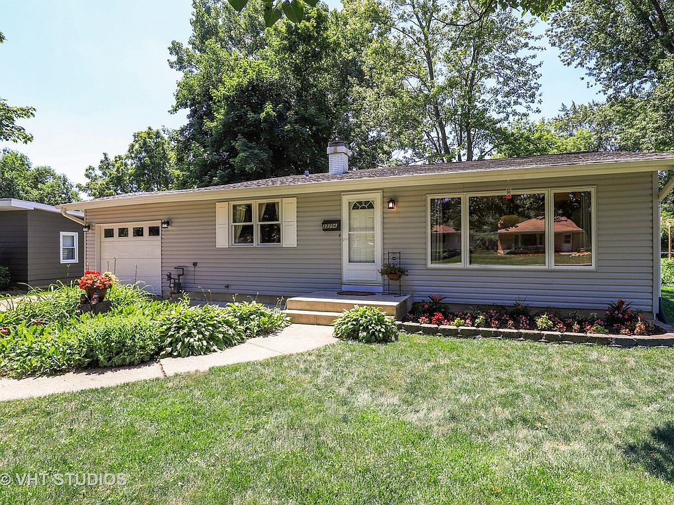 1st image of 33296 N Valley View Dr