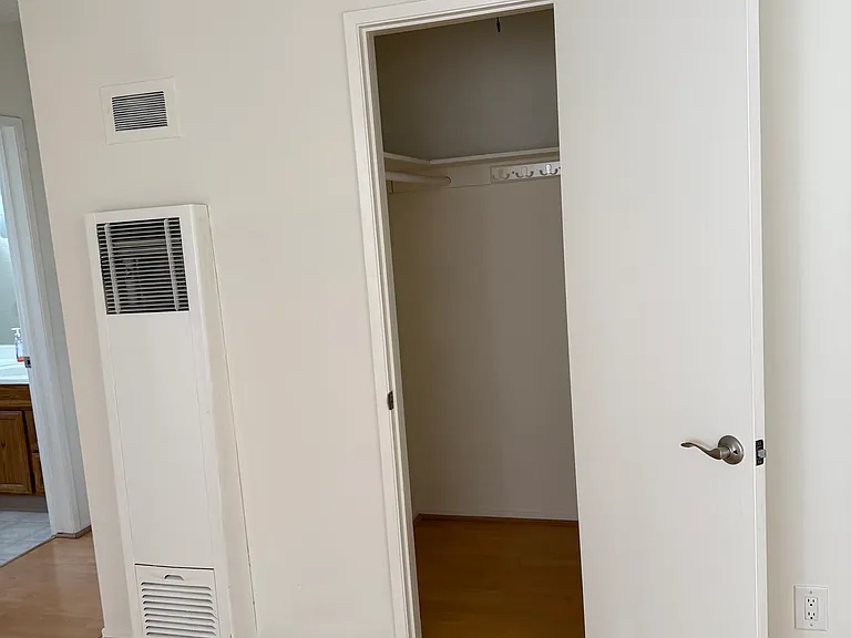 1512 Butler Ave #7 — Photo 9