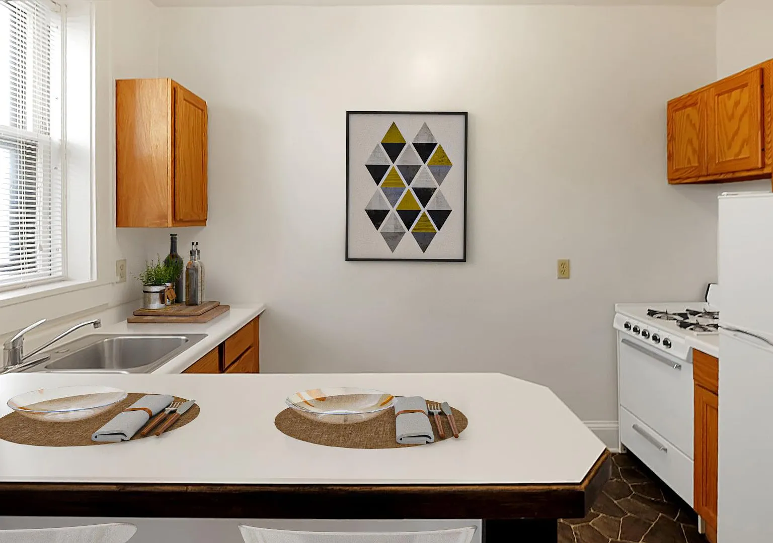 Dayton Apartments — Photo 4