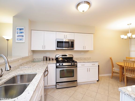 3rd image of 8936 W Heathwood Cir