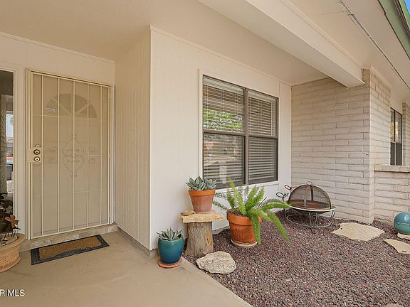 4th image of 311 Alvarez Dr