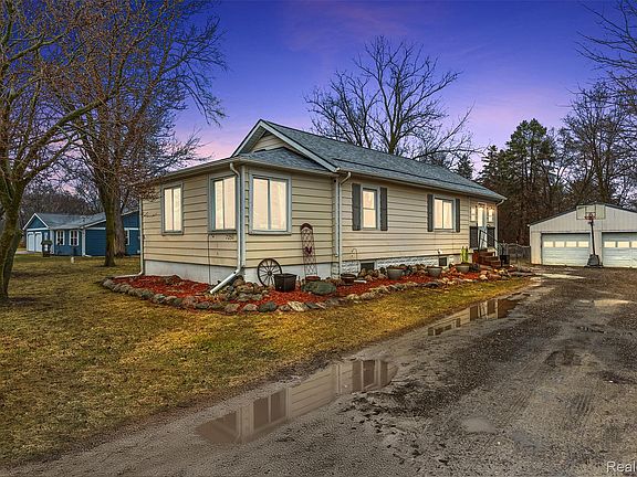 2nd image of 7250 Frances Rd