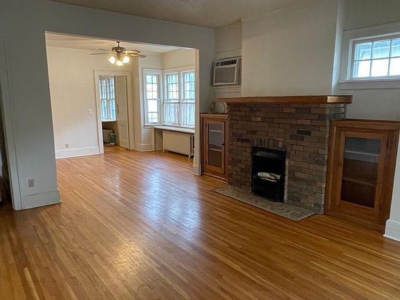 4th image of 2051 Randolph Ave