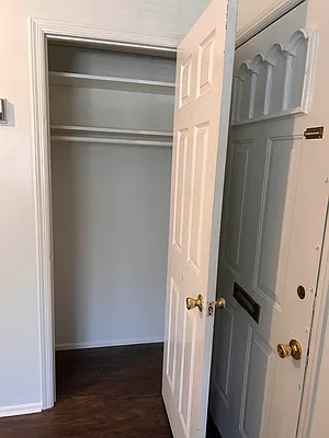 Rented by Irene Mihalios, LREB | media 15