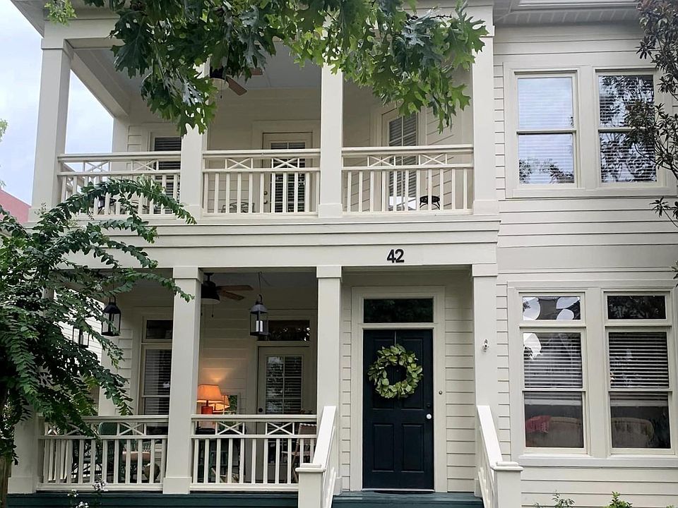 1st image of 42 Deerberry Forest Cir