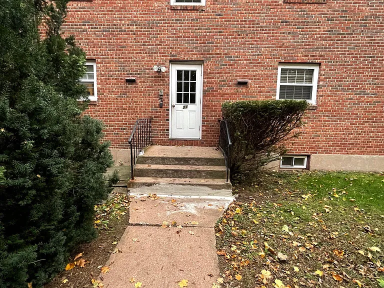 72 Charter Oak St #B — Photo 12