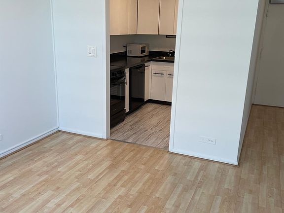 4th image of 3550 N Lake Shore Dr APT 2309