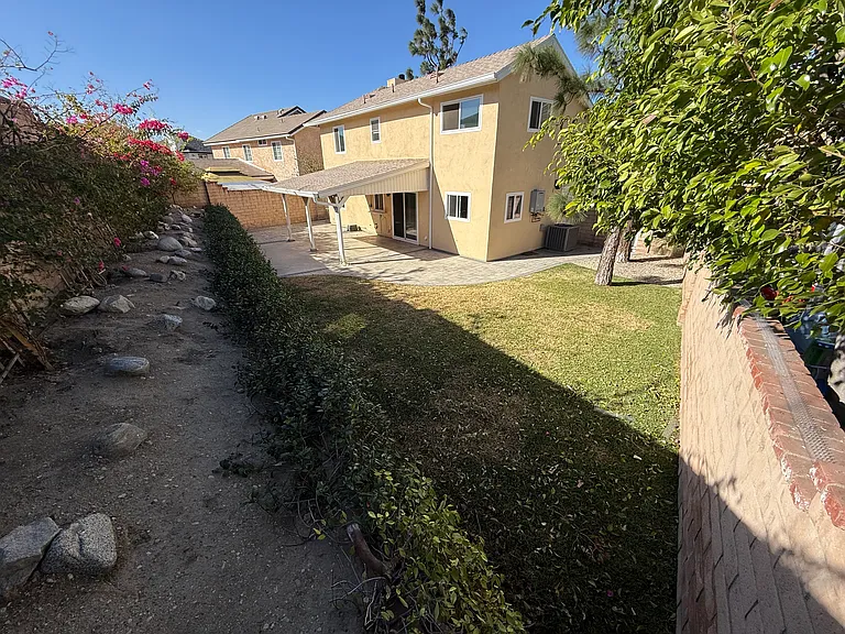 Russett Ave — Photo 27
