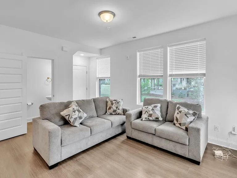 1215 Shaw View Aly #101 — Photo 7