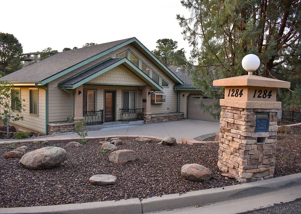 1284 McDonald Dr