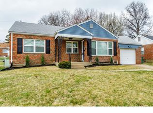 1511 Pinetree Ln, Saint Louis, MO 63119