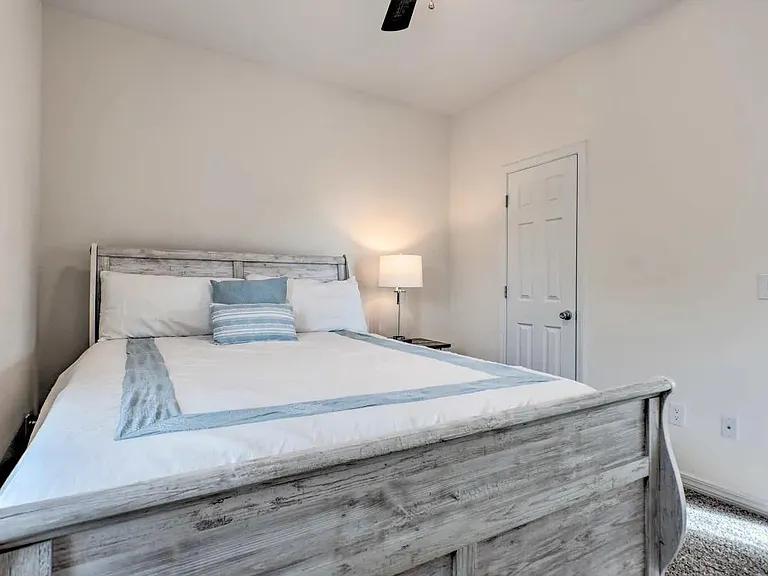 1107 N H St — Photo 15