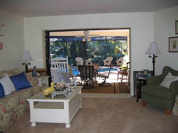 Living room thru to patio and pool
