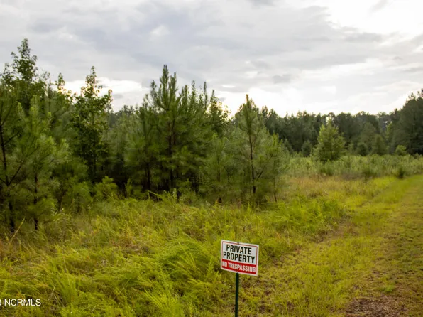 508 W Manchester Road, Spring Lake, NC 28390