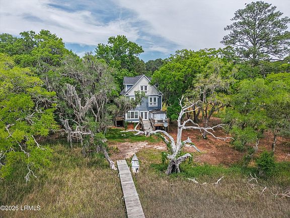 2nd image of 126 Stuart Point Rd