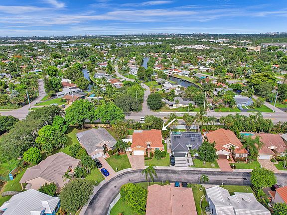 3rd image of 3226 NW 22nd Avenue