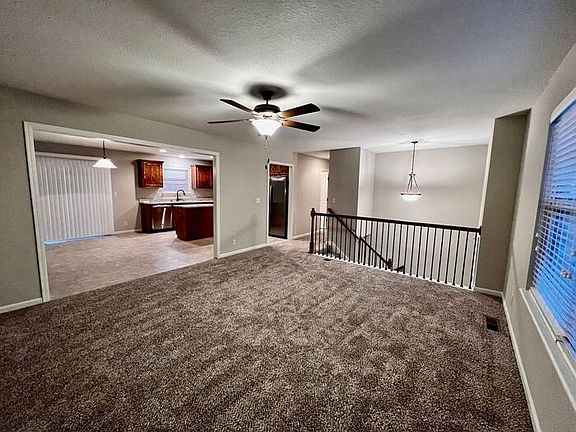2nd image of 904 Chickadee Dr
