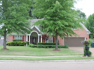299 Grand Steeple Dr, Collierville, TN 38017