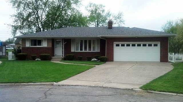 1st image of 245 Windsor Dr