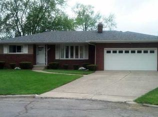 245 Windsor Dr, Rossford, OH 43460
