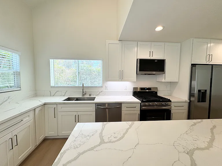 2737 Forest Park Ln — Photo 18