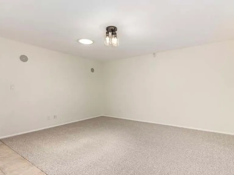 1227 E Campus Dr — Photo 19