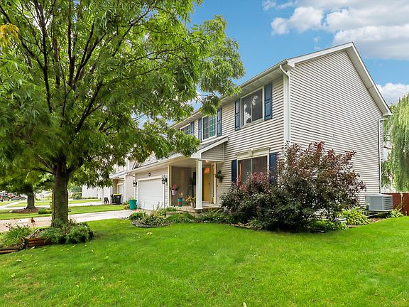 2nd image of 525 SE Prairie Creek Dr
