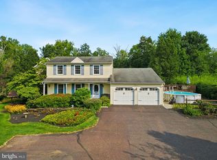 886 Rising Sun Rd, Telford, PA 18969
