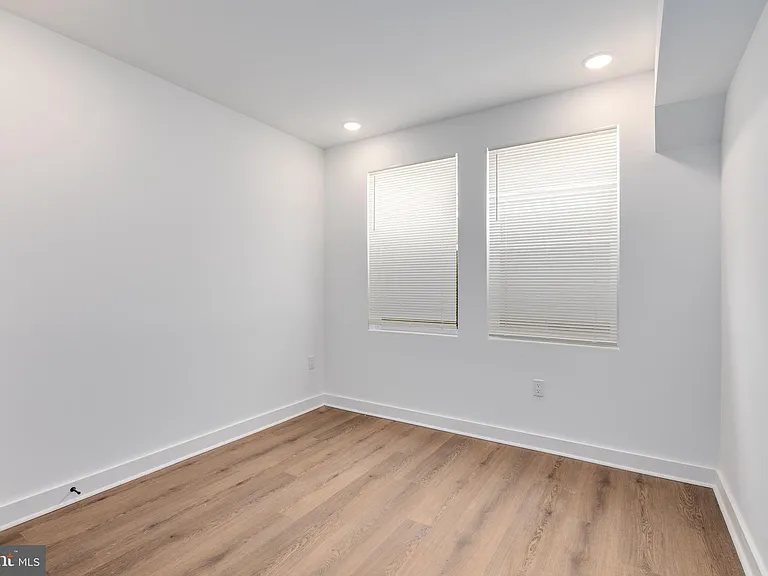 1917 W Susquehanna Ave #1 — Photo 6