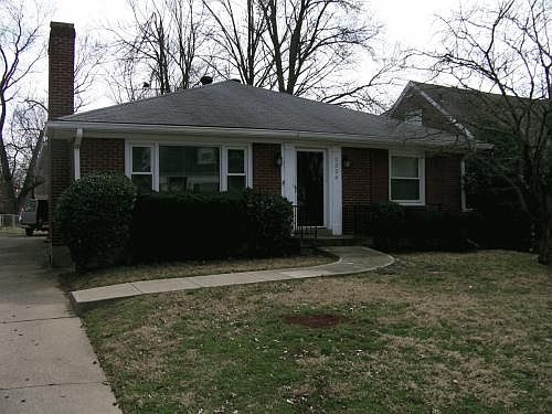 1st image of 2356 Gladstone Ave