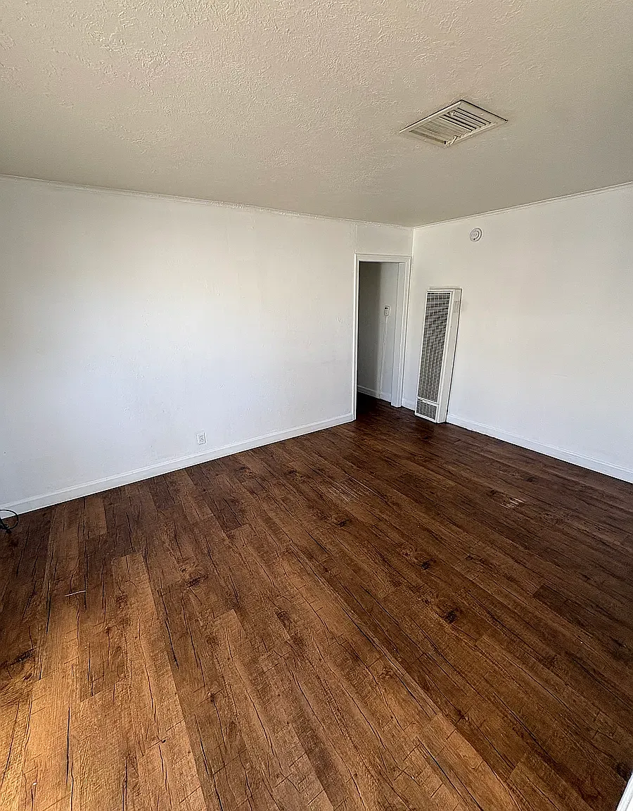 1 bed, 650 sqft, $1,100 — Photo 4
