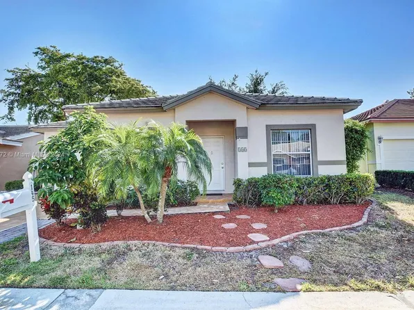 145 Caribe Ct, Greenacres, FL 33413