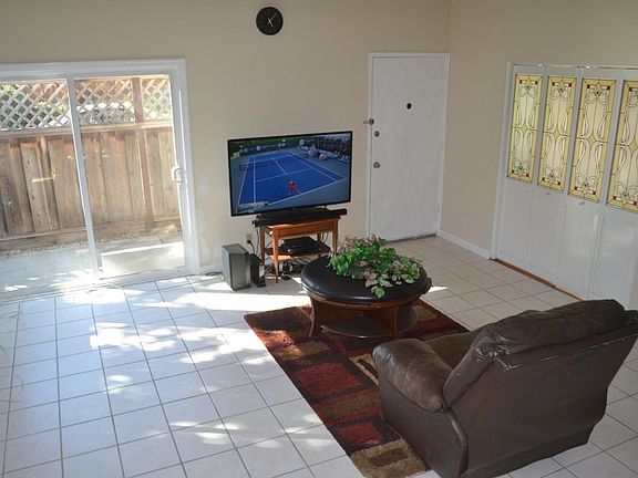 5th image of 815 Beaver Creek Way