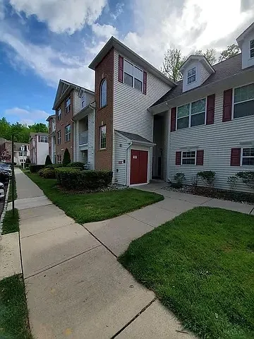 1137 Morning Glory Dr — Photo 1