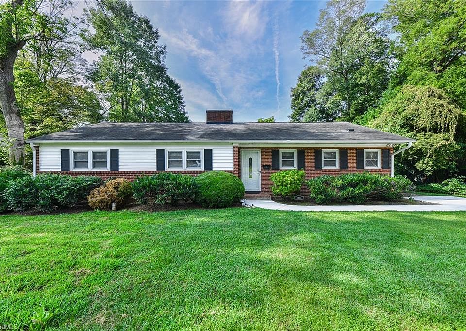 1st image of 2601 Fairway Dr