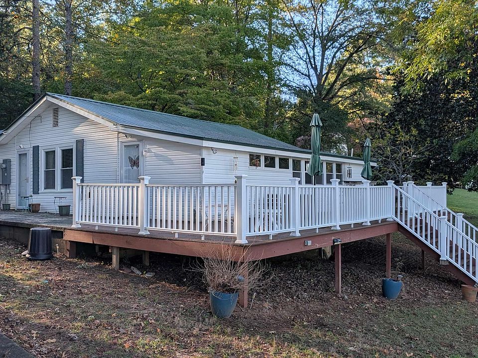 1st image of 821 Wateree Creek Valley