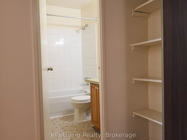 33 Central Pkwy W #203 — Photo 26